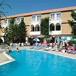Kassandra 公寓式酒店