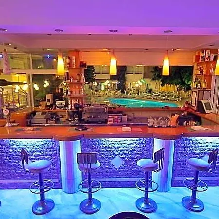 Apartmanhotel Kassandra 3*