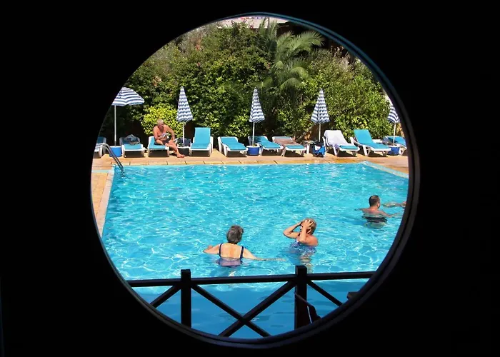 Kassandra Aparthotel