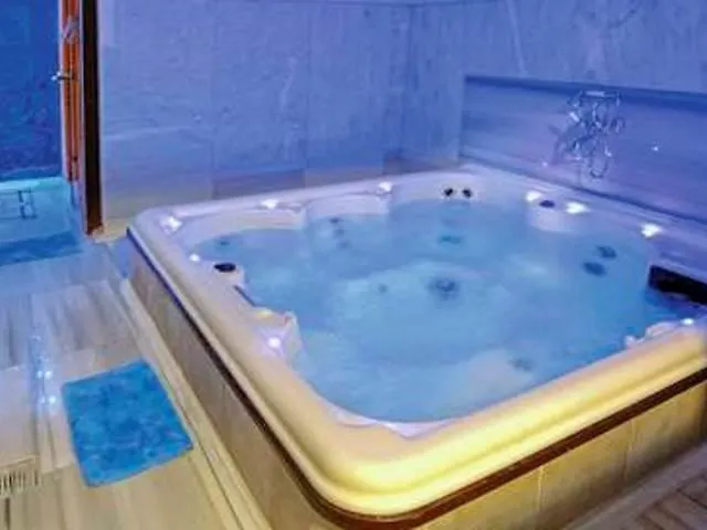 Kassandra Hotel apartamentowy 3*